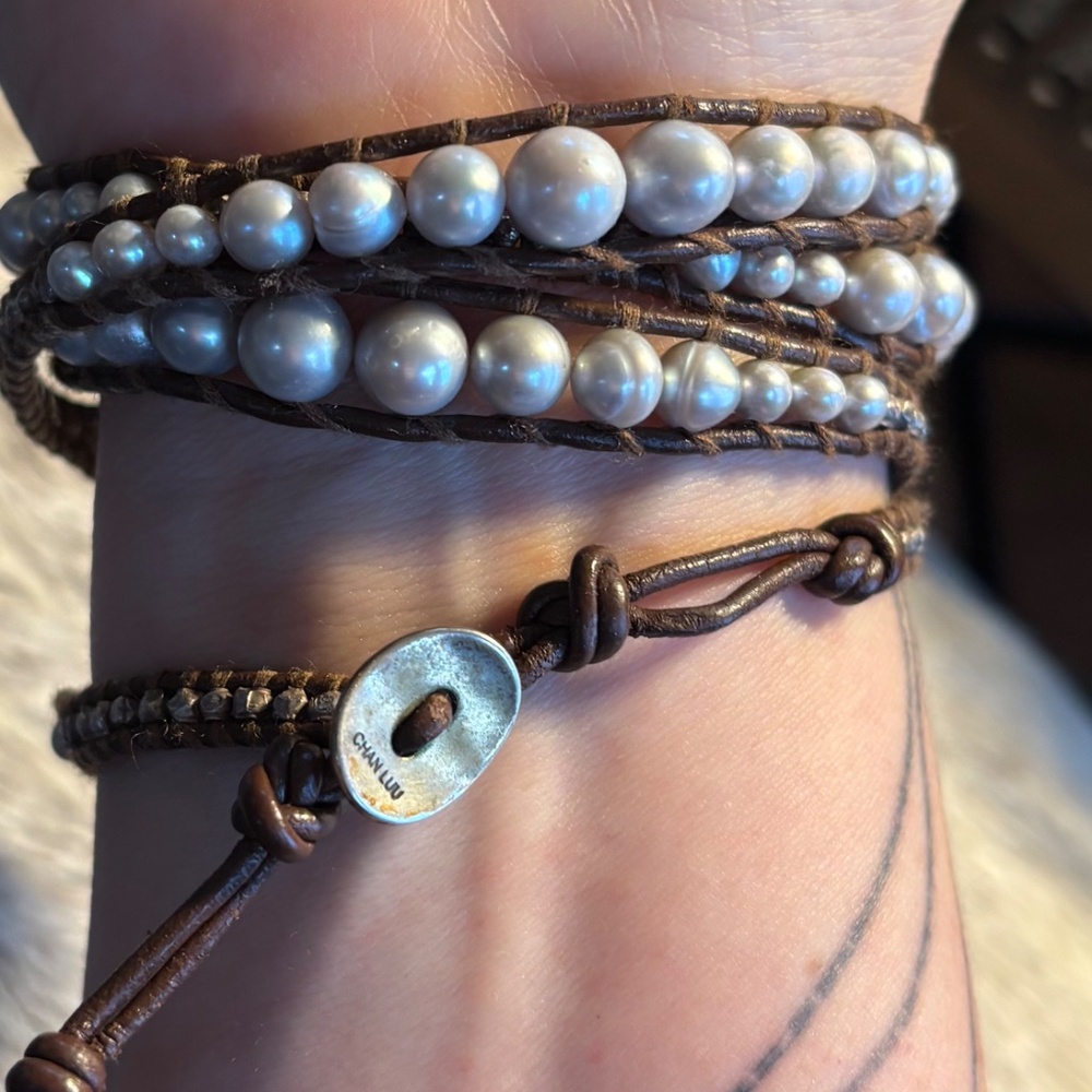 Chan Luu Silver Natural Pearl Wrap Bracelet with Silver Beads - Picture 3 of 6